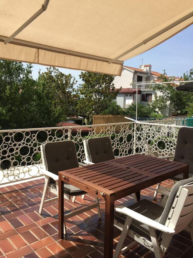 Domic ,Two Bedrooms Whit Large Terrace Njivice Exteriör bild